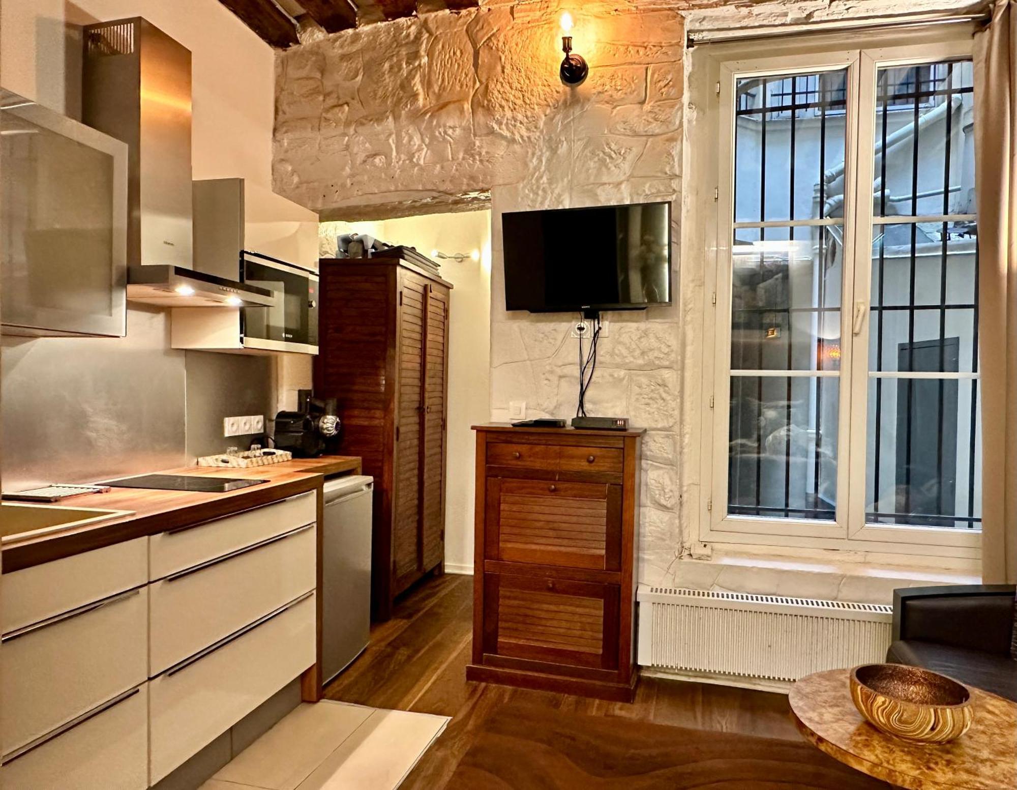Studio Design By Kenzo Near Notre Dame Paris Exterior photo